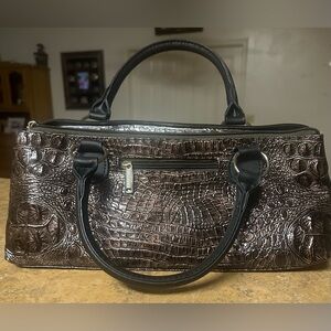 Elegant Crocodile-Embossed Brown/Copper Insulated Wine Clutch!